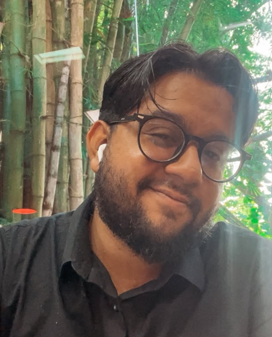 João Pedro Caldeira sorrindo